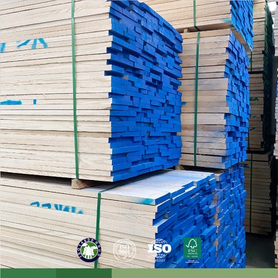 白(bái)蠟木(mù)線條材