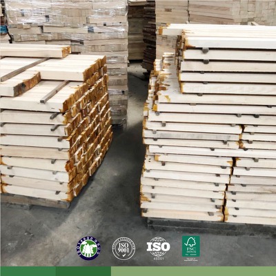 白(bái)蠟木(mù)線條材